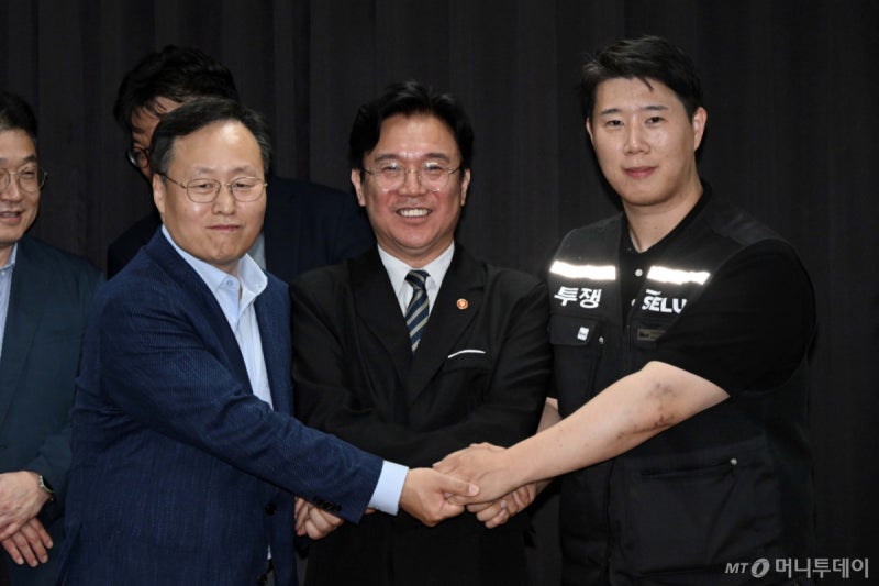 총파업 1시간 전 파국 막았다…삼성전자 노사, 극적 잠정 합의