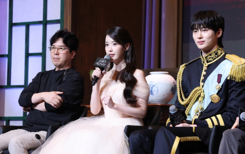 아이유 ·변우석 사과에도...동북공정 빌미 '대군부인 폐기' 청원 등장