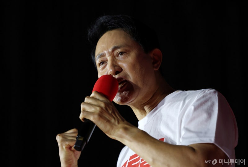 '투표 용지' 부족 사태에 <b>오세훈</b> "참정권 침해…개표 중단돼야"