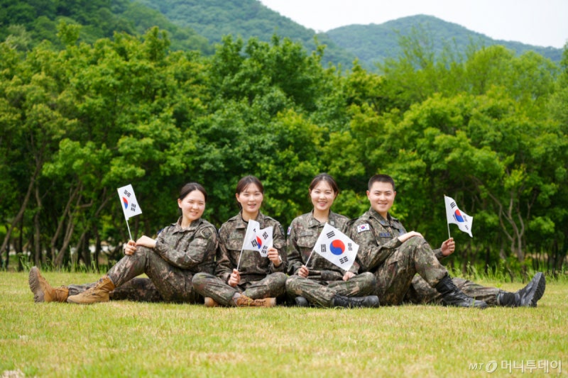 육해공 다 모였다! 나라 지키는 부사관 4남매의 스웩