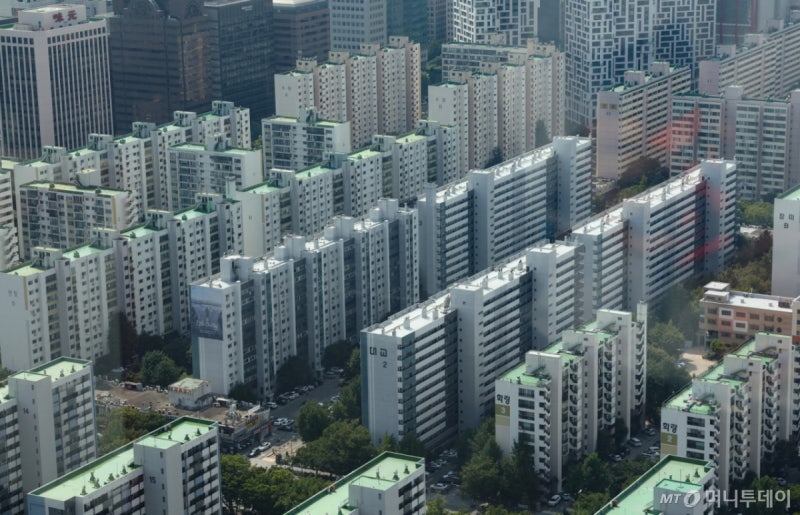 "삼전닉스로 수억 대박" 인증 늘더니…주식 팔아 강남 집 샀다