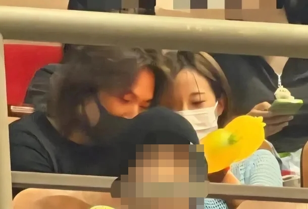 빅뱅 <b>대성</b>, 카라 <b>허영지</b>와 <b>열애설</b> 즉각 부인 "친한 동료 사이"