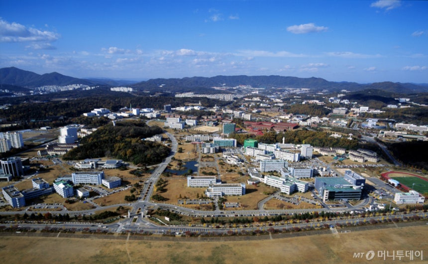 과학기술 정부출연연구기관이 밀집한 대전 유성구 대덕연구단지 일대 전경.