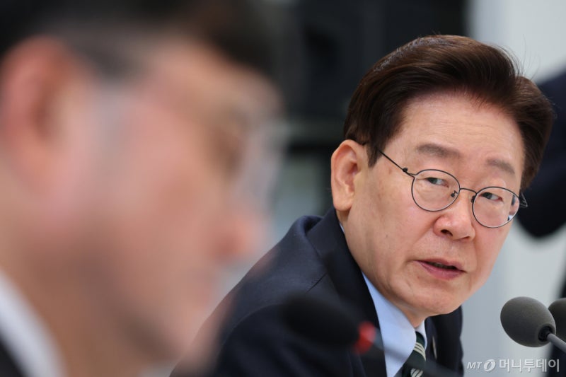 [단독]李<b>대통령</b> "<b>기탁금</b> 원상복귀" 발언에, 민주당 선관위 재검토 착수
