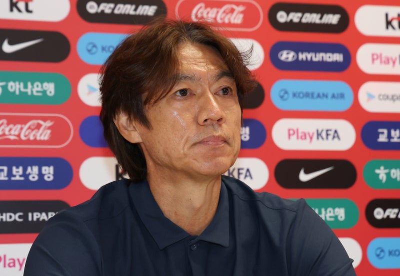 '도피 논란' <b>홍명보</b>, 미국서 돌아왔다…30일 청문회 출석 예고