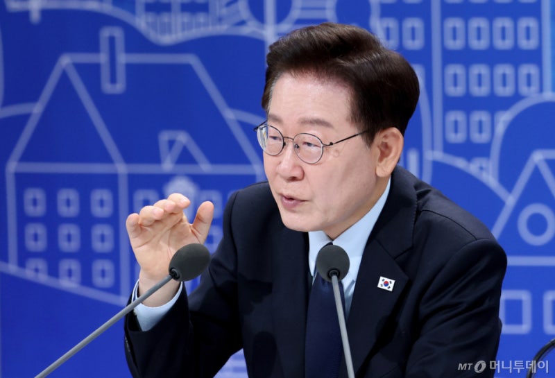 李대통령 "<b>부동산</b> 가격 통제, 목표 아냐…가능하지도 않아"