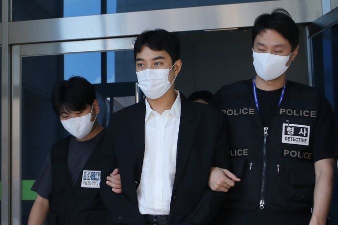 휴대전화 열었더니…<b>최영중</b> 전 <b>시의원</b> '또 다른 미성년자 성매수' 정황