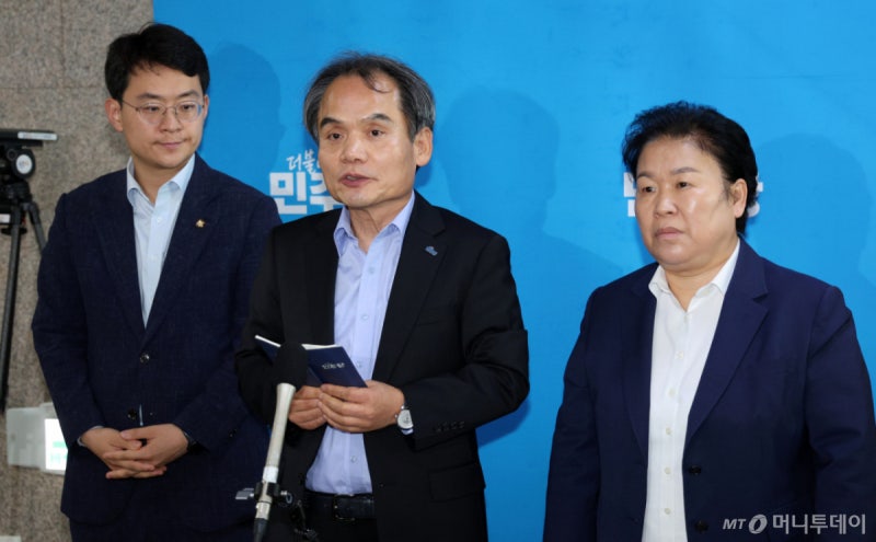 '친청' 與최고위원들 "<b>김관영</b> 전 지사 <b>제명</b>, 강행도 반대도 없었다"