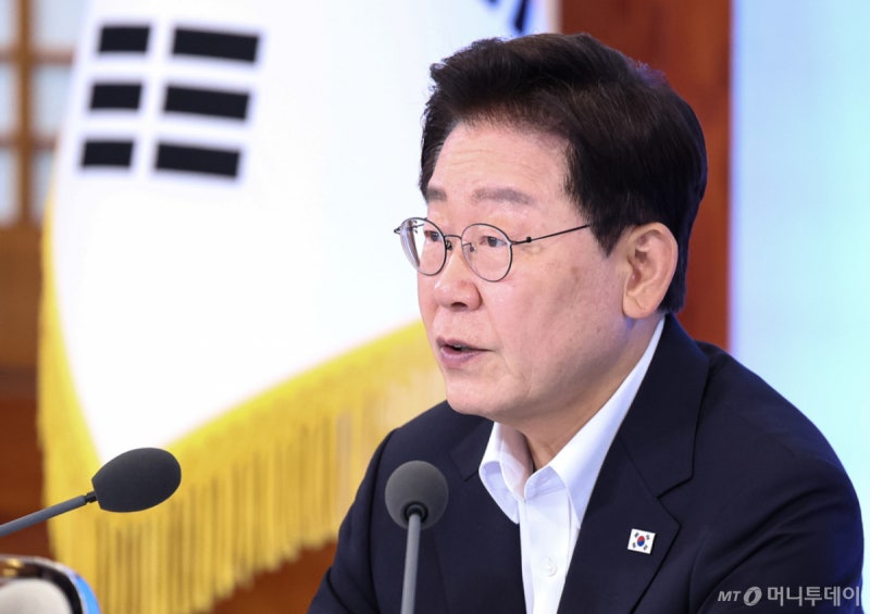 <b>가업상속공제</b> 개편 반발?…李<b>대통령</b> "운송업·마트, 수백억 <b>상속</b>세 감면...
