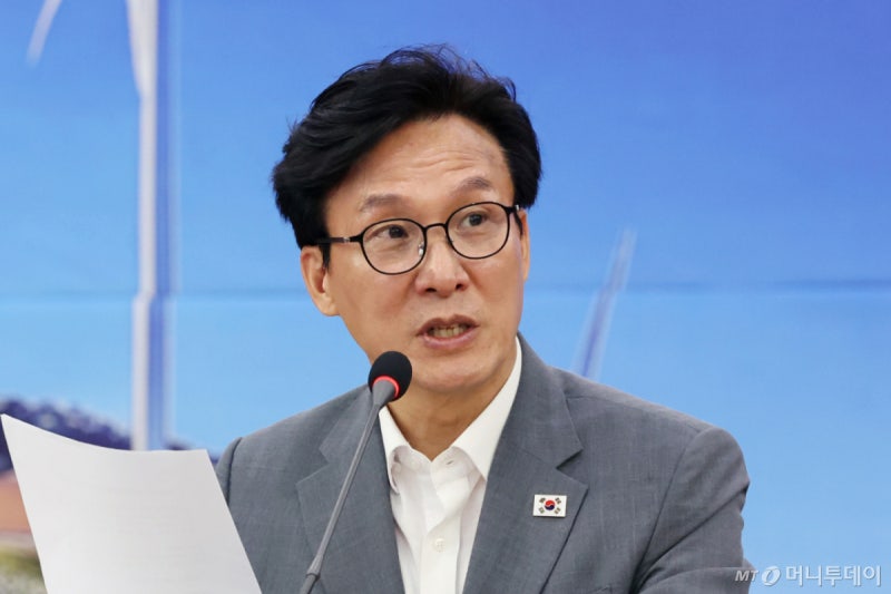 민주당, 지명직 <b>최고위원</b>에 <b>전용기</b>·권미경 <b>의결</b>…친청계 3인방은 불참