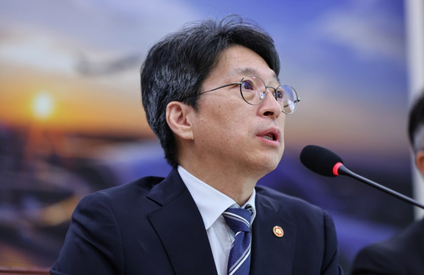 (서울=뉴스1) 김도우 기자 = 홍지선 국토교통부 장관이 7일 서울 여의도 국회에서 열린 국토교통위원회 국정감사에서 의원 질의에 답하고 있다.2026.10.7/뉴스1 Copyright (C) 뉴스1.All ri