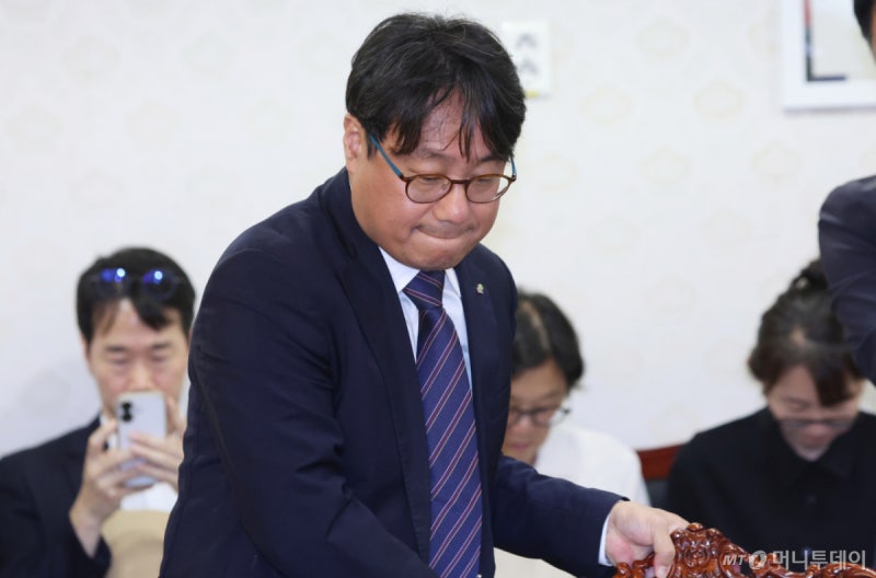 분사·총파업에 대출규제 <b>발언</b>까지…<b>이성훈</b> LH 사장 첫 <b>국감</b> '시험대'