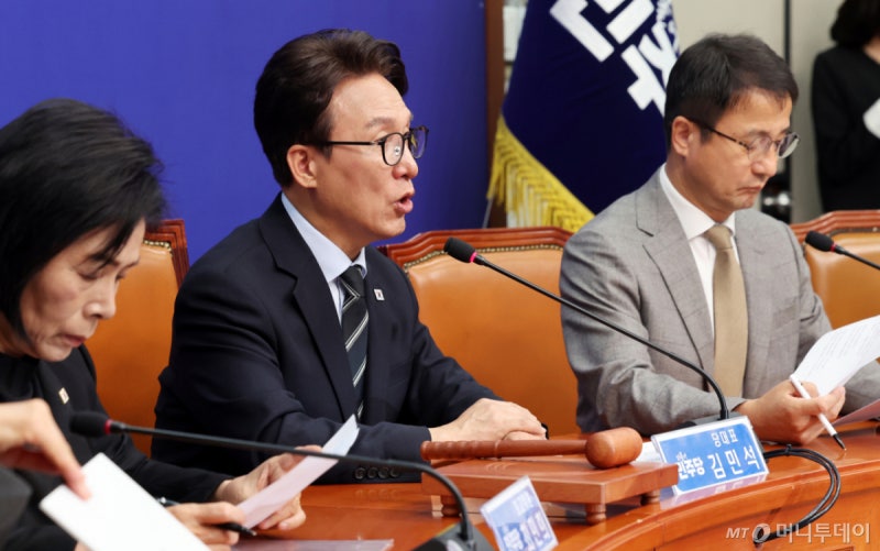 김민석 "<b>조희대</b> 자진사퇴 인내 무한대 아냐…바로잡을 것"