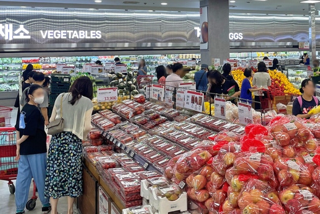 롯데마트 제타플렉스 서울역점 신선식품 매장. 롯데마트