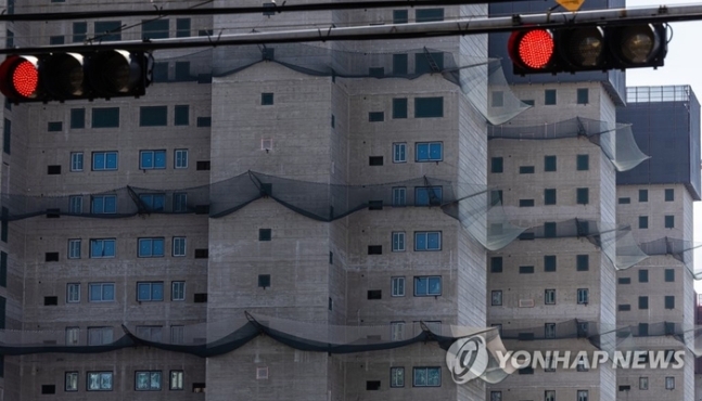 강남 ‘노른자 땅’도 파산 직전…지방 부동산은 이미 초토화