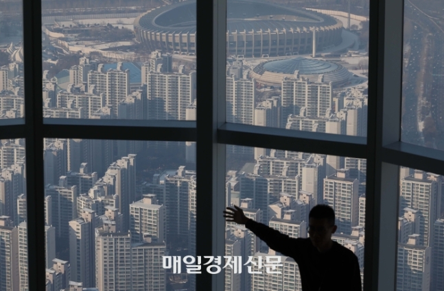 “서울아파트 전세 오른다” 96%…공급 늘릴 비책 1순위는 ‘이것’