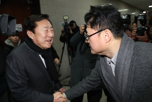 국회 찾은 <b>김기문</b> 중기중앙회장 “<b>중대재해</b>처벌<b>법 유예</b>를” 촉구