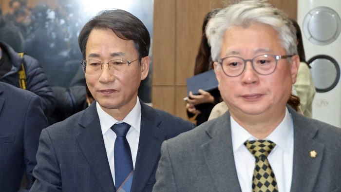 이원욱·<b>조응천</b> ‘<b>새로운미래</b>’ <b>불참</b>…“영혼없이 몸만 얻어주는 일”