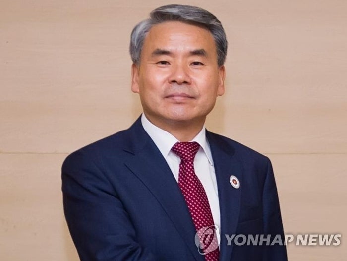 [속보] <b>법무부</b> “<b>이종섭</b> 호주대사 <b>출국금지</b> 해제…이의신청 이유 있어”