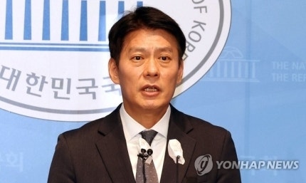 민주, 강북을 한민수 <b>공천</b>…이재명“<b>조수진 사퇴</b> 안타까워”