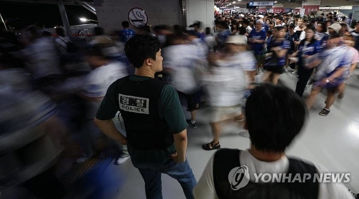 “서현역 사건 있었지만”…<b>서울역</b> 칼부림 예고 <b>대학생</b>, 죗값 겨우