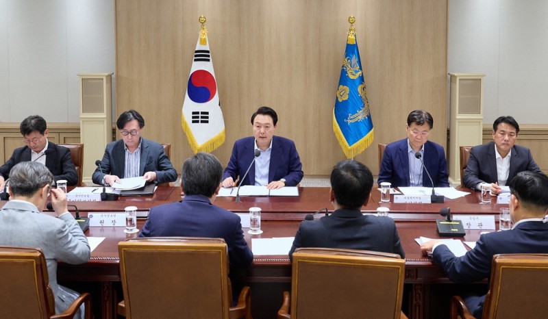 美CPI 충격에 <b>전쟁</b> 리스크까지 … 달러당 1400원 '초읽기'