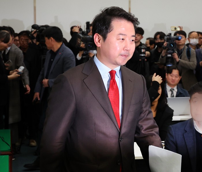 ‘유튜브 후원금’ 장예찬, <b>정치자금법</b> 위반 혐의로 <b>경찰</b> 조사