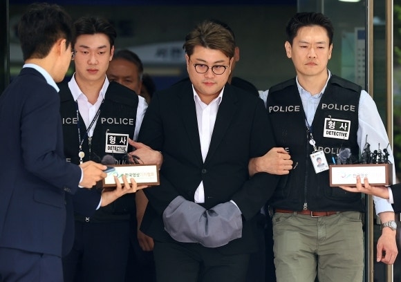 “호중이 형! 우리가 얼마나 XX로 보였으면”…<b>경찰 익명</b> 글 ‘<b>화제</b>’