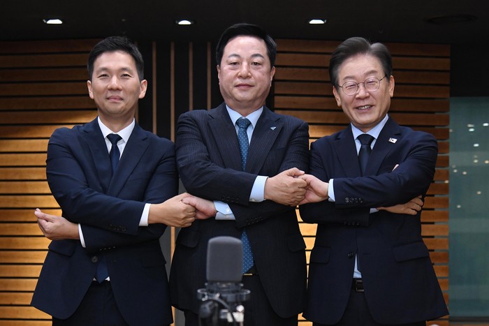이재명 “금투세·종부세, 무조건 수호 옳지않아”…<b>김두관</b> “증세없는 복지는...