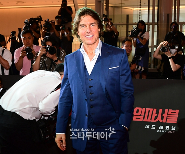 톰 <b>크루즈</b> 표 액션, 파리 올림픽 폐회식에서 본다…<b>오륜기</b> 이양