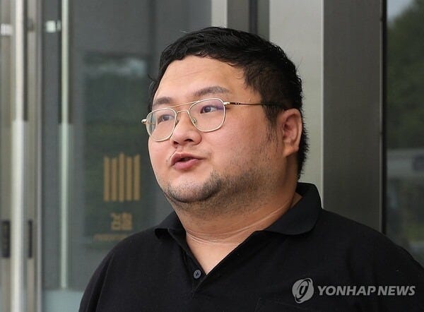 ‘<b>쯔양</b> 공갈’ 혐의 부인한 <b>구제역</b>, 첫 <b>재판</b>서 “<b>국민참여재판</b> 신청”