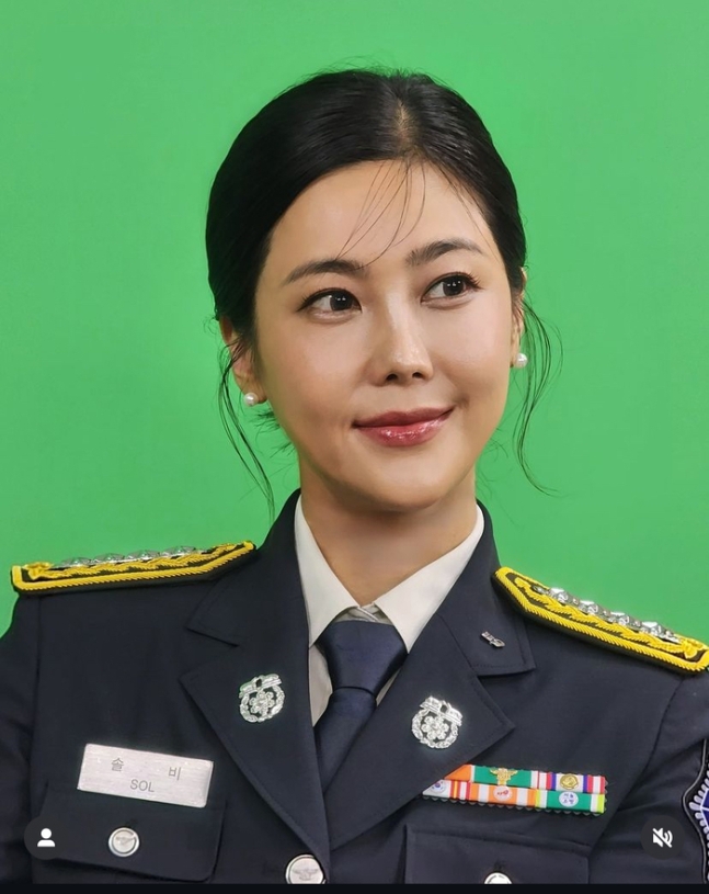 소방청 홍보대사로 위촉된 가수 겸 화가 아트테이너 솔비.[인스타그램]