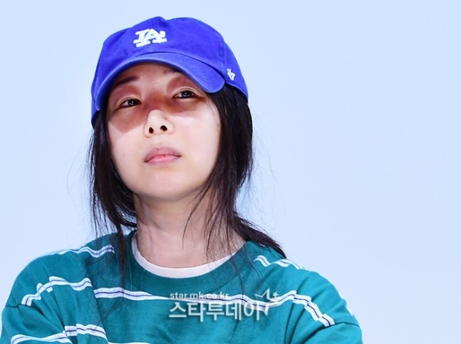 <b>어도어</b> “<b>민희진</b> 사내이사 유지, 대표 복귀는 불가” 절충안 제시