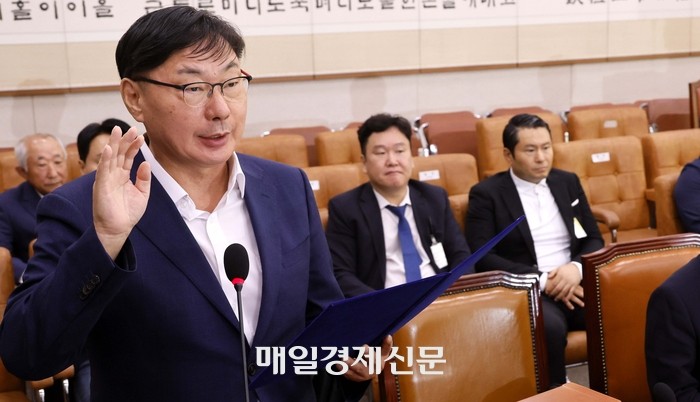 “갈비탕·연어·짜장면으로 회유”…<b>이화영</b> 주장만 남은 ‘맹탕 <b>청문회</b>...
