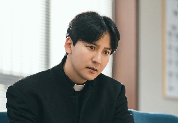 “‘열혈사제’외에 생각할 여력 없어”…‘<b>참교육</b>’ <b>출연</b>설 논란 입 연...