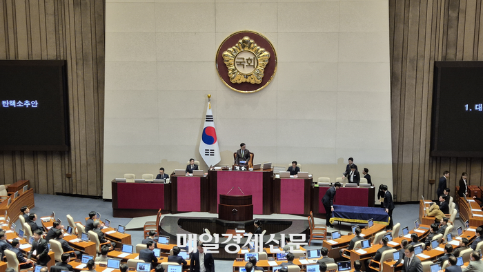 美 언론 “尹 <b>도박 실패</b>했다…한국, 정치적 불확실성 커져”