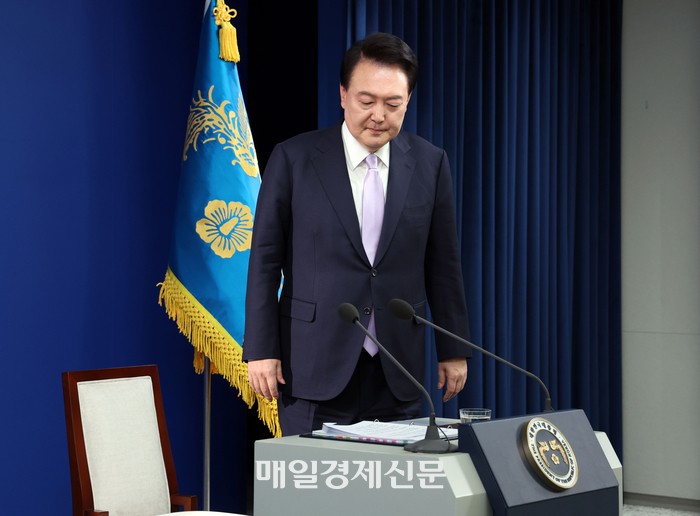 尹 보수층 결집에 <b>지지율</b> 30% 반등