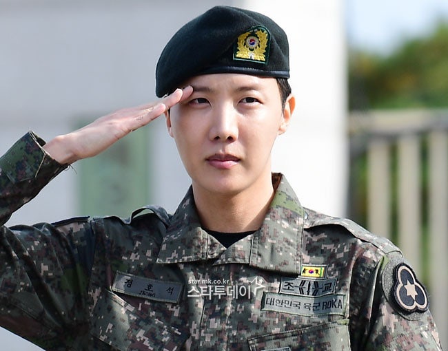 “깊은 애도”…BTS <b>제이홉</b>, <b>제주항공 참사</b>에 1억원 <b>기부</b>