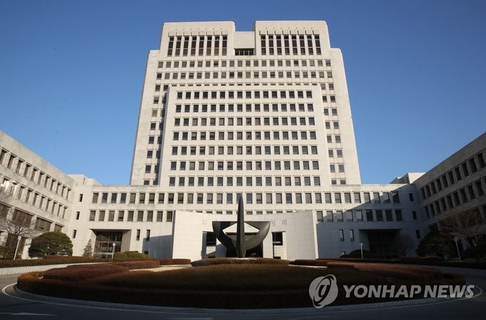 “온라인게임 채팅방서 <b>이태원참사 희생자 성적 모욕</b>”...대법 ‘음란물...