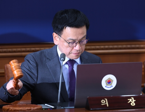 [속보] 崔대행, ‘<b>고교무상교육 국비지원</b> 연장’ 거부권…“국민부담 가...