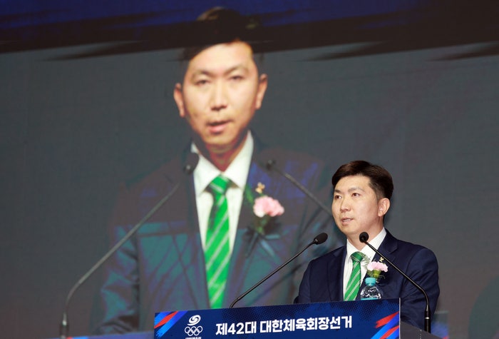 [속보] <b>유승민</b>, 대한체육회장 당선 ‘대이변’…이기흥 3선 무산