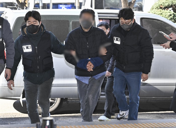 ‘<b>서부지법 판사실 침입</b>’ <b>전광훈</b>교회 <b>특임전도사</b> 구속