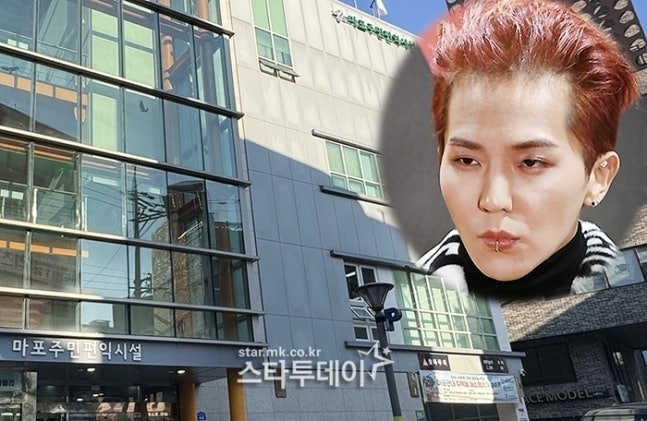 ‘<b>부실복무</b> 의혹’ <b>송민호</b>, <b>경찰</b> 출석...“정상 <b>복무</b>” 진술