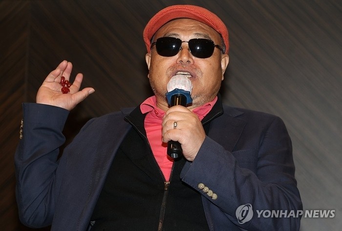 “너도 사고 치지 말고 잘 살아라”...<b>김흥국</b>, <b>무면허운전</b> 비판에 한 말