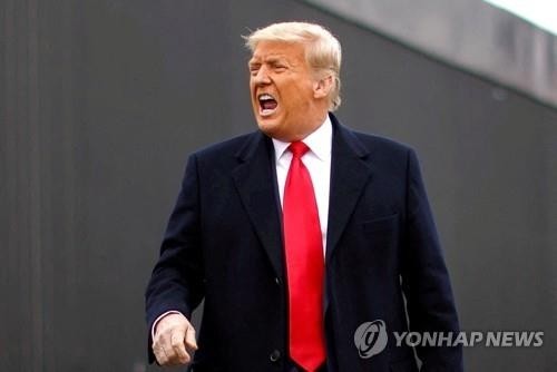 <b>트럼프</b> “다 찾아내 죽일것”..<b>소말리아 IS</b> 동굴 정밀 <b>공습</b> 테러리스트...
