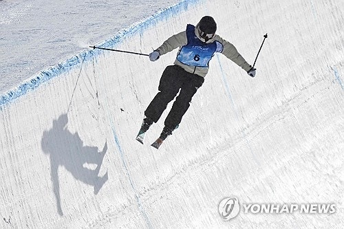 [속보] <b>하프파이프</b> <b>이승훈</b>, 동계 AG 프리스키 종목 사상 첫 <b>금메달</b>