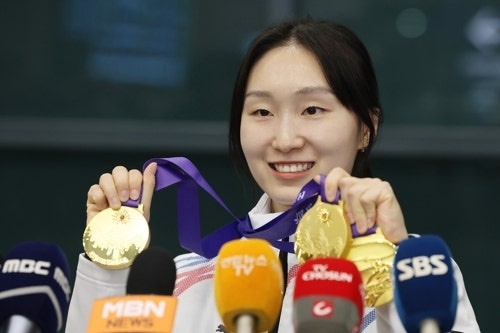 1년 쉬고 바로 참가했는데 <b>3관왕</b>이라니…내 실력 궁금했다는 <b>최민정</b>