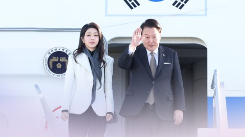‘尹<b>대통령 부부</b> 성적 비하’ <b>딥페이크</b> 영상 탄핵촉구집회서 상영한 유...