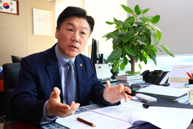 "세제혜택·비용지원 다 받고선 일방적 가격 올린 식품업계"