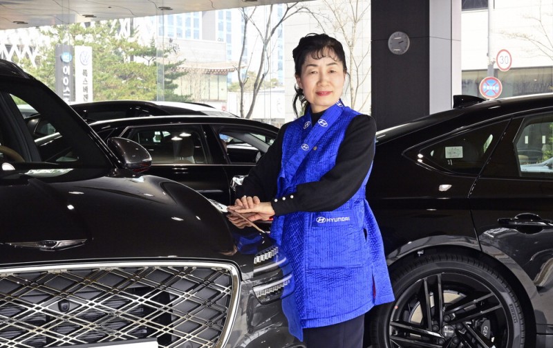 새벽부터 뛰며 '판매거장' 꿈 이뤘죠